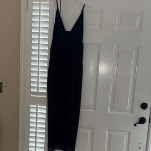HYFVE Elegant Black Maxi Dress